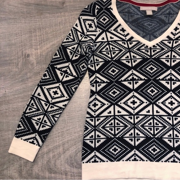 Banana Republic Aztec Style Sweater - Picture 6 of 9